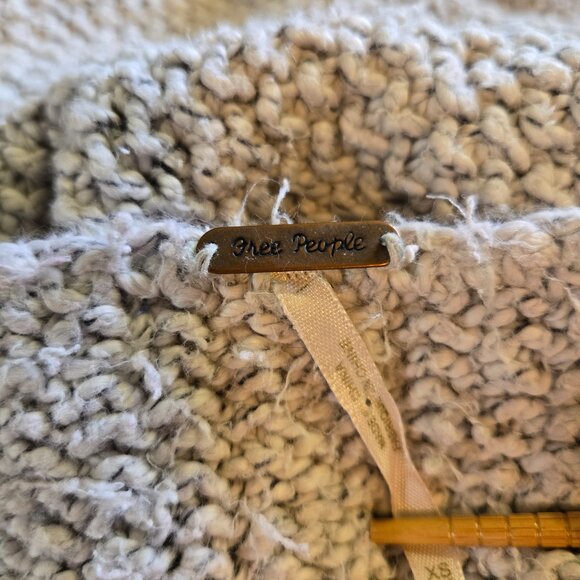 Free People Oversized Cozy Cat Chunky Pullover Knit Sweater XS Slouchy Boxy Boho - Picture 11 of 13